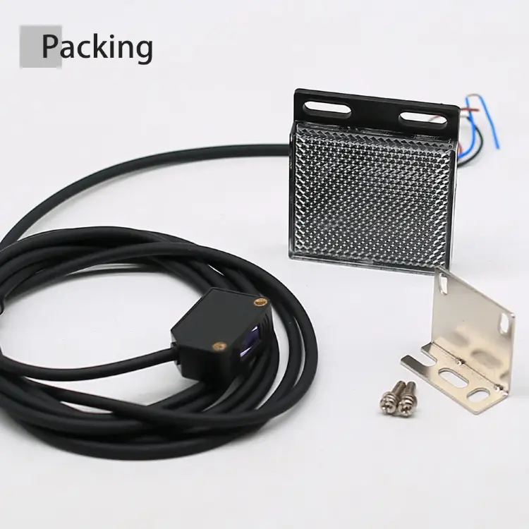 Лазерный датчик E3Z-LAS 35 см, NPN/PNP, диффузный, IP65