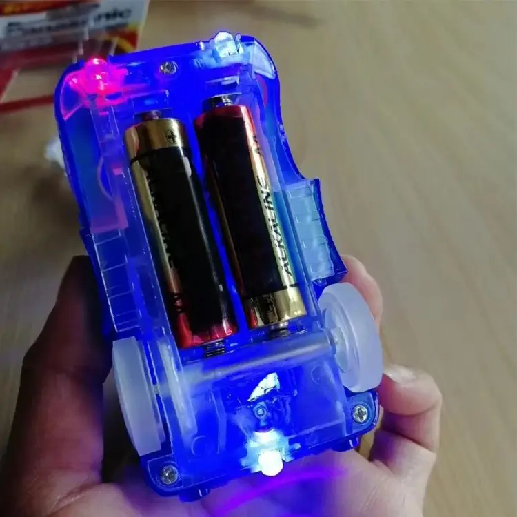Светящийся гоночный трек с электромобилем и LED подсветкой