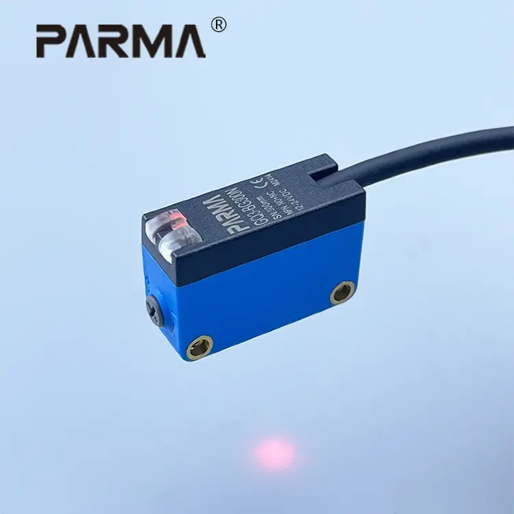 Фотоэлектрический сенсор PARMA NPN PNP 10-30В с подавлением фона, дальность 30 см