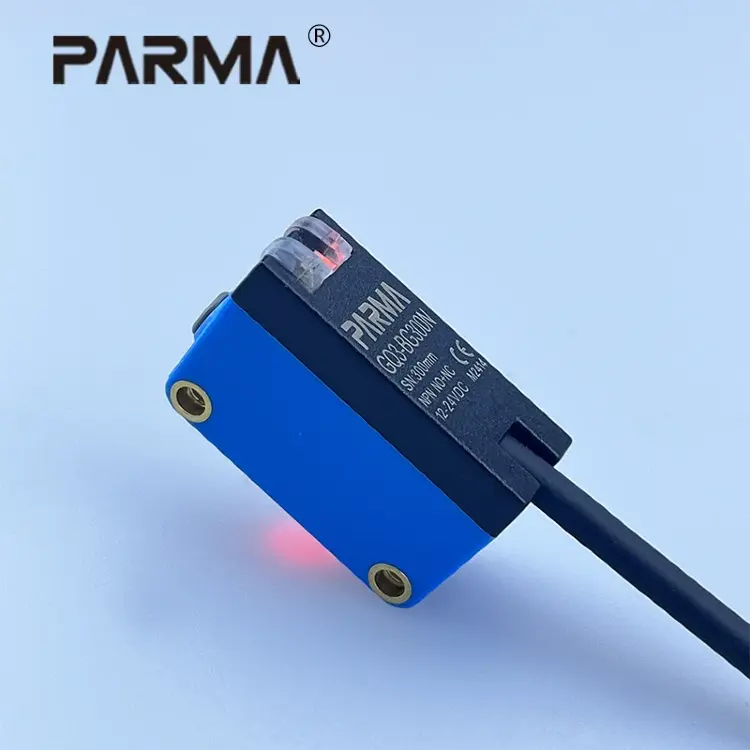 Фотоэлектрический сенсор PARMA NPN PNP 10-30В с подавлением фона, дальность 30 см