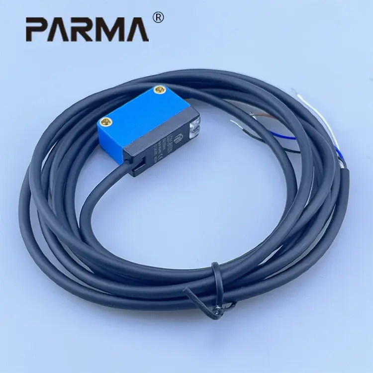 Фотоэлектрический сенсор PARMA NPN PNP 10-30В с подавлением фона, дальность 30 см