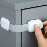 Детский безопасный замок для шкафов и ящиков с клейкой фиксацией